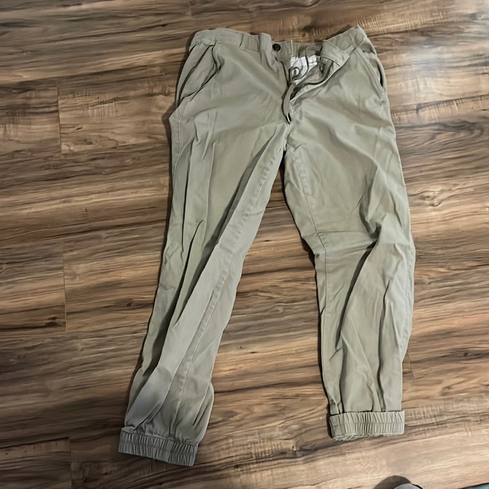 Amazon essentials joggers